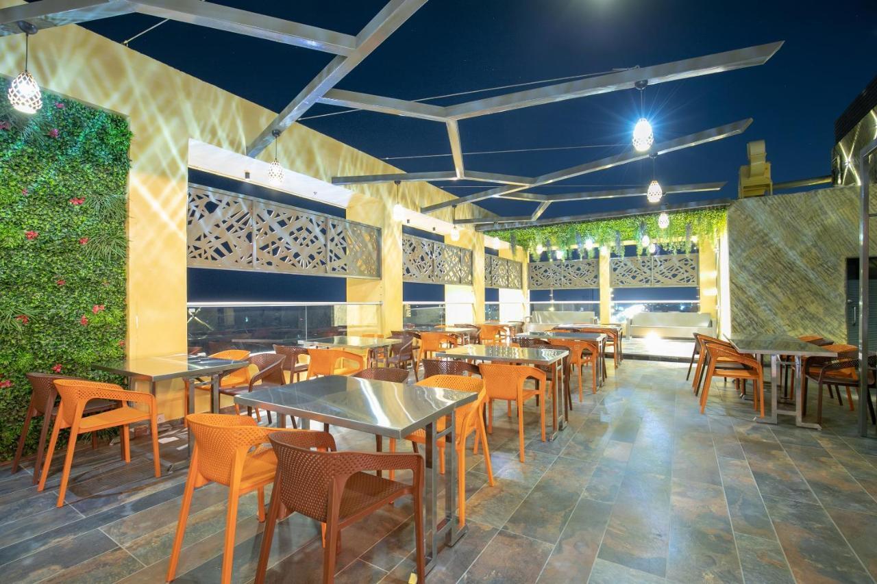 Hotel Silvera Grand Ahmedabad Exterior photo