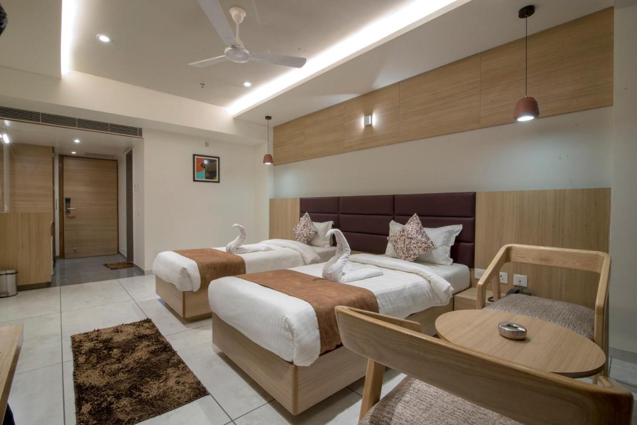 Hotel Silvera Grand Ahmedabad Exterior photo